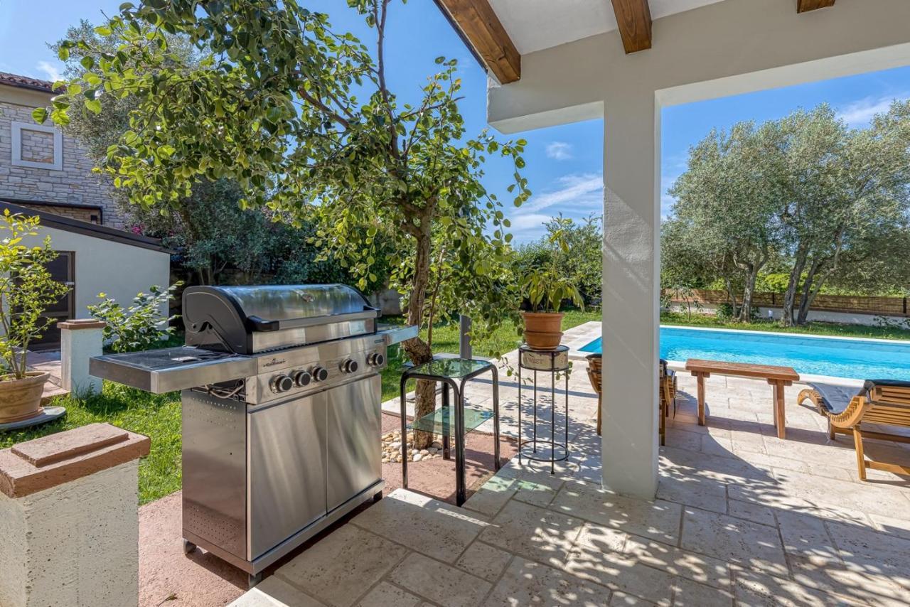 Villa Agatta With Private Pool Smoljanci Eksteriør bilde