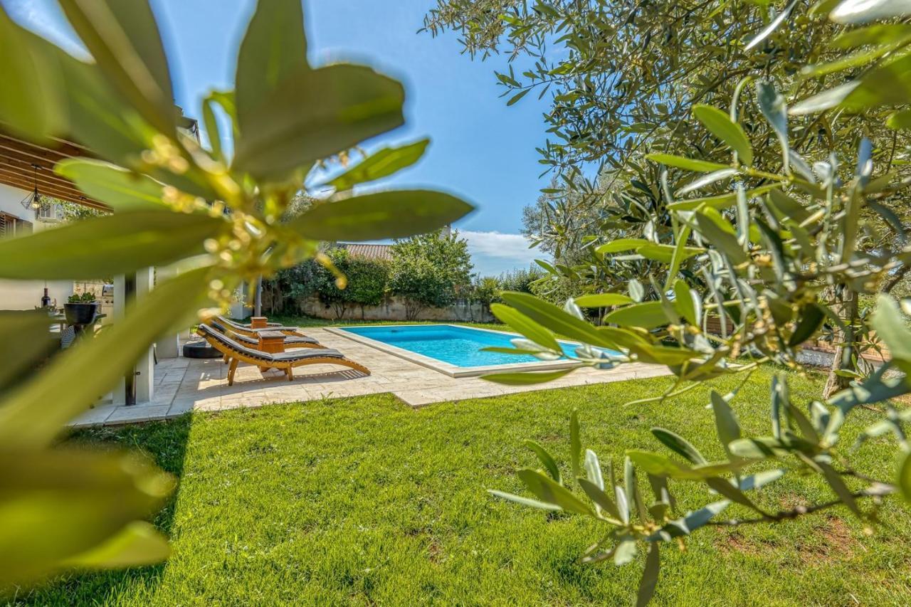 Villa Agatta With Private Pool Smoljanci Eksteriør bilde