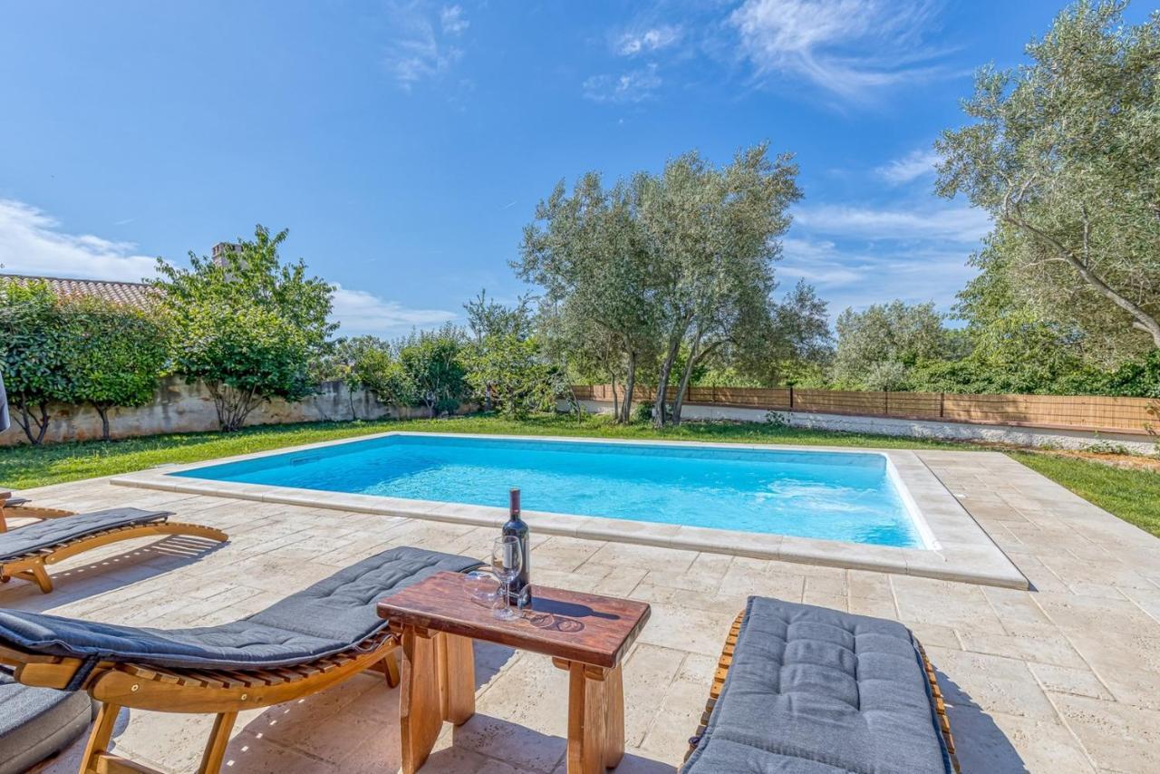 Villa Agatta With Private Pool Smoljanci Eksteriør bilde